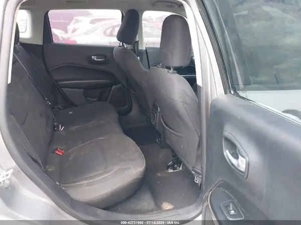 3C4NJDAB0HT647071 2017 JEEP COMPASS - Image 8
