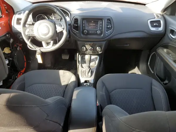 3C4NJDAB0HT647460 2017 JEEP COMPASS - Image 8