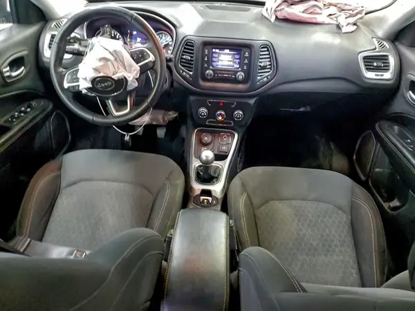 3C4NJDAB0JT146820 2018 JEEP COMPASS - Image 8
