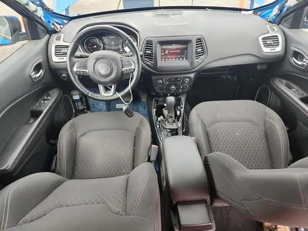 3C4NJDAB0JT186850 2018 JEEP COMPASS - Image 8