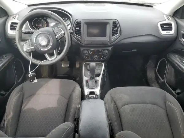 3C4NJDAB0JT190638 2018 JEEP COMPASS - Image 8
