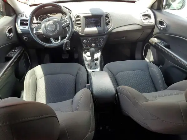3C4NJDAB0JT213562 2018 JEEP COMPASS - Image 8