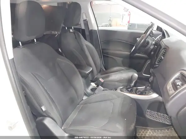 3C4NJDAB0JT248859 2018 JEEP COMPASS - Image 8