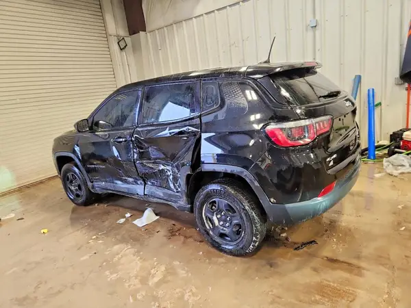 3C4NJDAB0JT293526 2018 JEEP COMPASS - Image 2