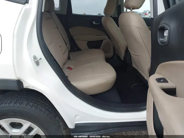 3C4NJDAB0JT392282 2018 JEEP COMPASS - Image 8