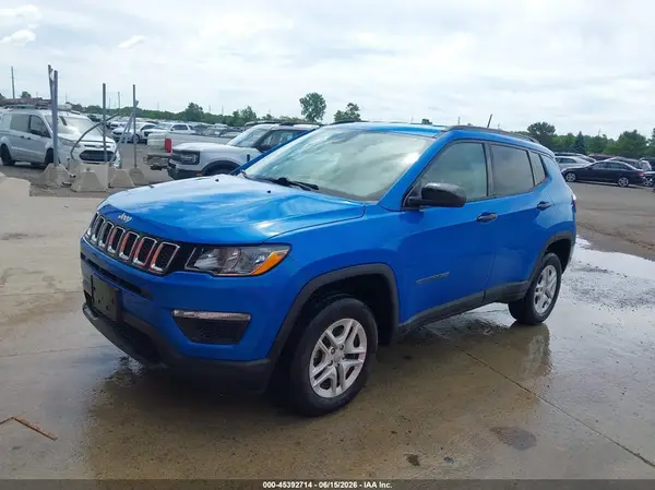3C4NJDAB0JT413759 2018 JEEP COMPASS - Image 2