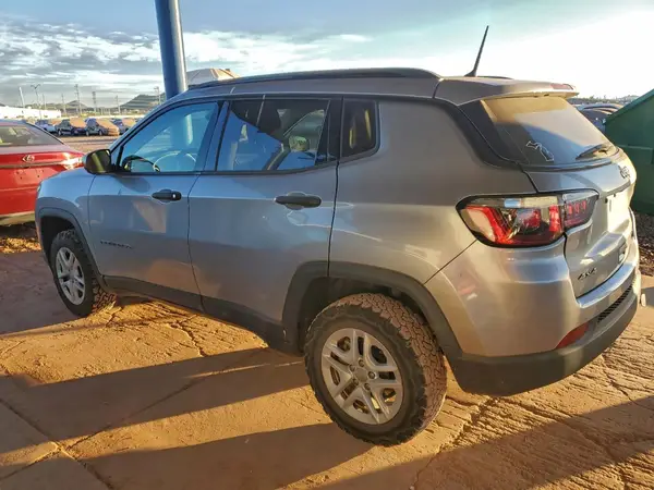 3C4NJDAB0JT422350 2018 JEEP COMPASS - Image 2