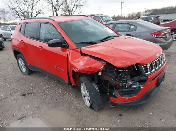 3C4NJDAB0JT423823 2018 JEEP COMPASS - Image 1