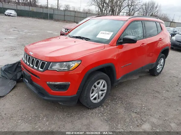 3C4NJDAB0JT423823 2018 JEEP COMPASS - Image 2