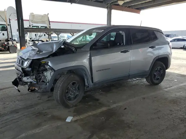 3C4NJDAB0JT433557 2018 JEEP COMPASS - Image 1