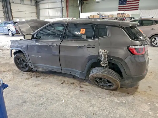 3C4NJDAB0JT480300 2018 JEEP COMPASS - Image 2