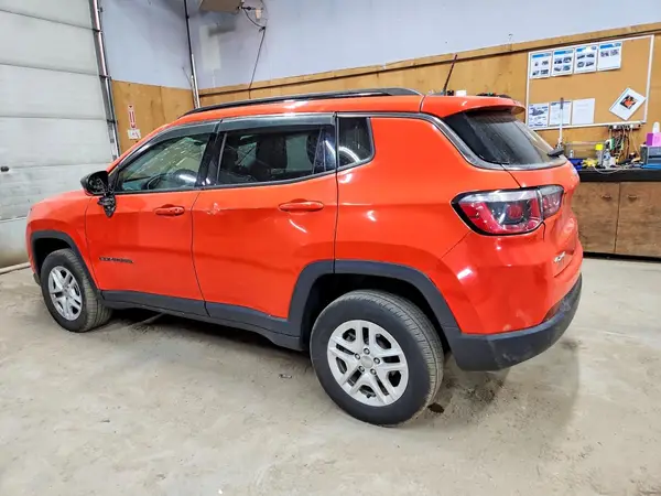 3C4NJDAB0KT592824 2019 JEEP COMPASS - Image 2
