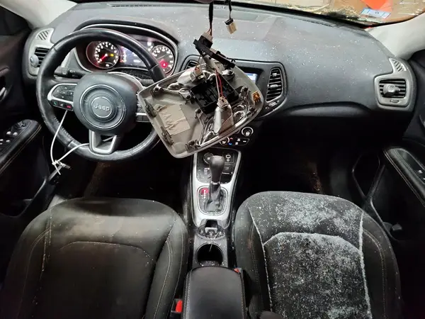 3C4NJDAB0KT592824 2019 JEEP COMPASS - Image 8