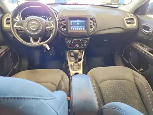 3C4NJDAB0KT601828 2019 JEEP COMPASS - Image 8