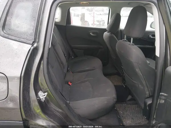 3C4NJDAB0KT794031 2019 JEEP COMPASS - Image 8