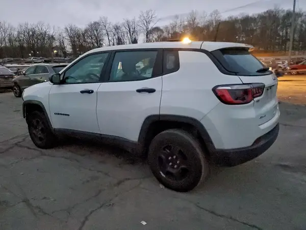 3C4NJDAB0KT802810 2019 JEEP COMPASS - Image 2