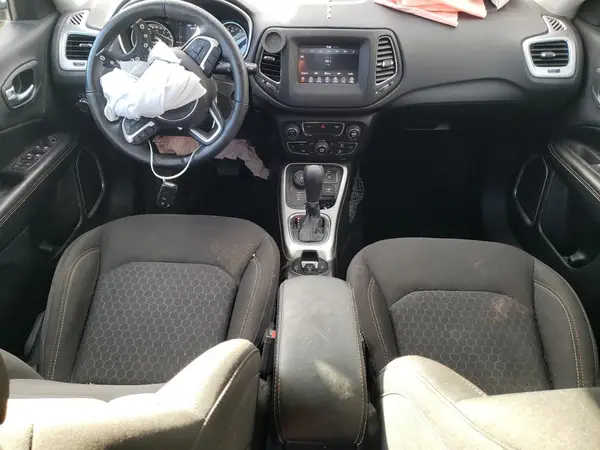 3C4NJDAB0KT811541 2019 JEEP COMPASS - Image 8