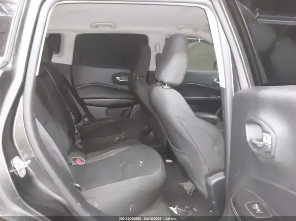 3C4NJDAB0LT145542 2020 JEEP COMPASS - Image 8