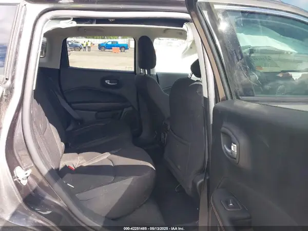 3C4NJDAB0LT149235 2020 JEEP COMPASS - Image 8