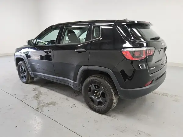 3C4NJDAB0LT197401 2020 JEEP COMPASS - Image 2