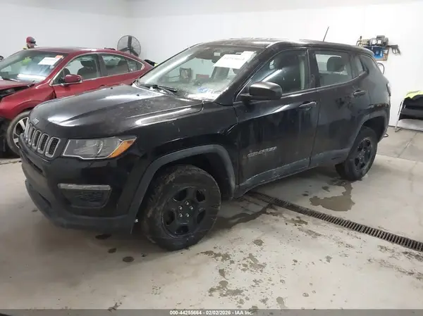 3C4NJDAB0MT516619 2021 JEEP COMPASS - Image 2