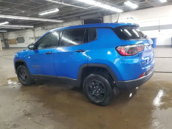 3C4NJDAB0MT551192 2021 JEEP COMPASS - Image 2