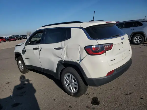 3C4NJDAB0MT568607 2021 JEEP COMPASS - Image 2