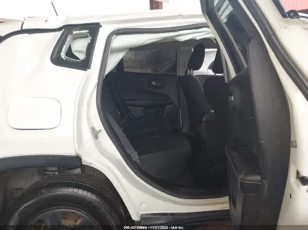 3C4NJDAB0MT591515 2021 JEEP COMPASS - Image 8