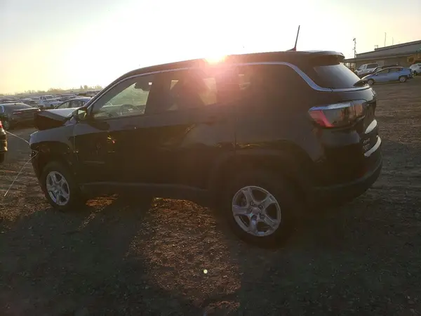 3C4NJDAB0NT215639 2022 JEEP COMPASS - Image 2