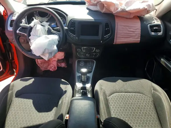 3C4NJDAB1JT101045 2018 JEEP COMPASS - Image 8