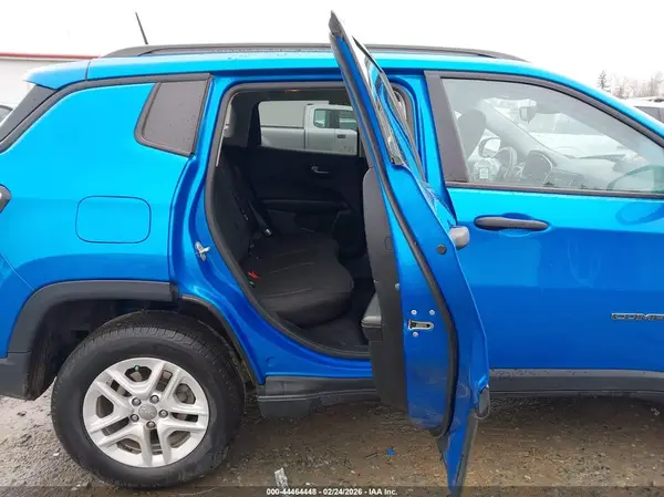 3C4NJDAB1JT107850 2018 JEEP COMPASS - Image 8