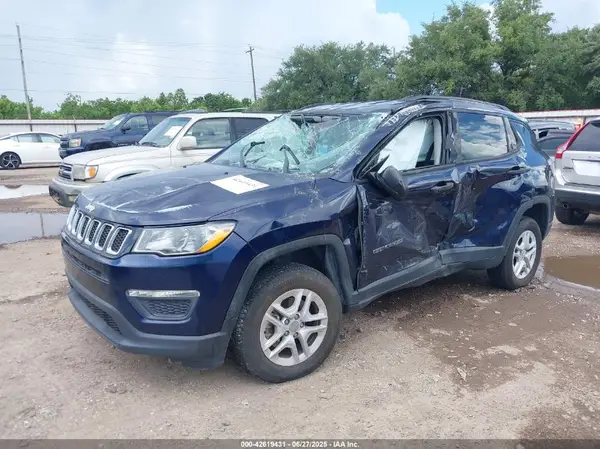 3C4NJDAB1JT146101 2018 JEEP COMPASS - Image 2