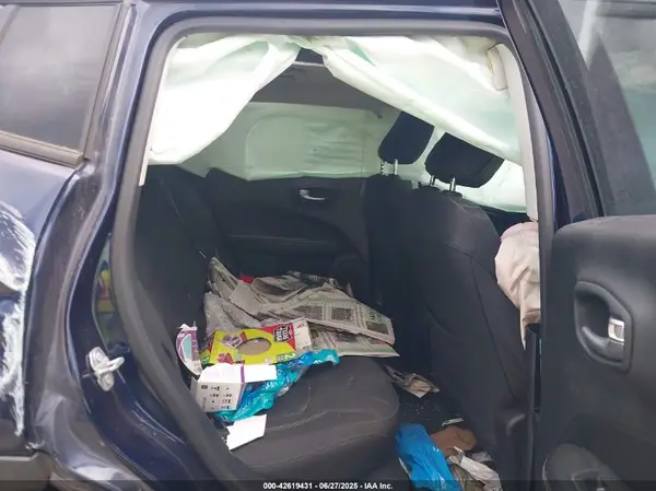 3C4NJDAB1JT146101 2018 JEEP COMPASS - Image 8