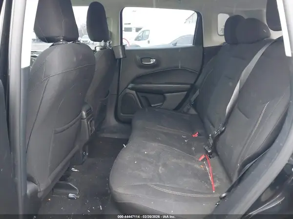 3C4NJDAB1JT163657 2018 JEEP COMPASS - Image 8