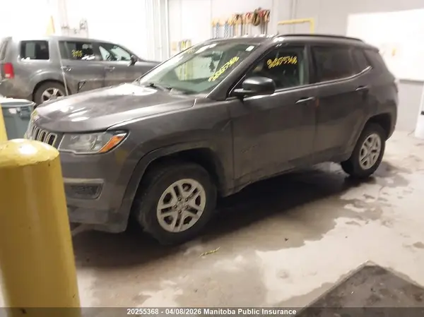 3C4NJDAB1JT177851 2018 JEEP COMPASS - Image 2