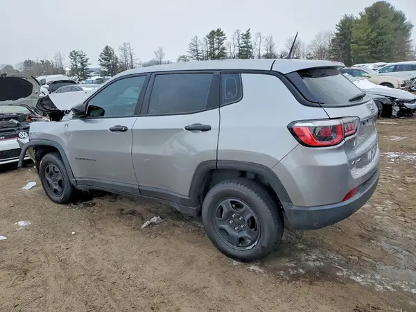 3C4NJDAB1JT177994 2018 JEEP COMPASS - Image 2