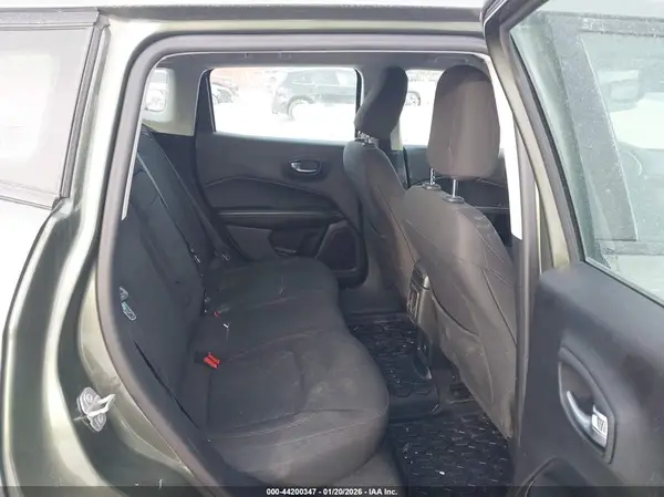 3C4NJDAB1JT185870 2018 JEEP COMPASS - Image 8