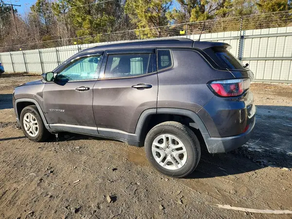 3C4NJDAB1JT282437 2018 JEEP COMPASS - Image 2