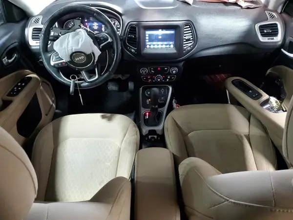 3C4NJDAB1JT375989 2018 JEEP COMPASS - Image 8