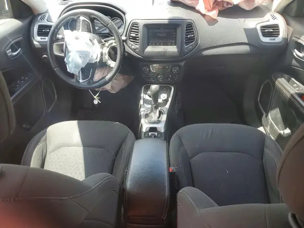3C4NJDAB1JT483349 2018 JEEP COMPASS - Image 8