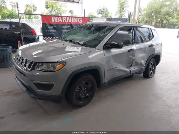 3C4NJDAB1KT601871 2019 JEEP COMPASS - Image 2