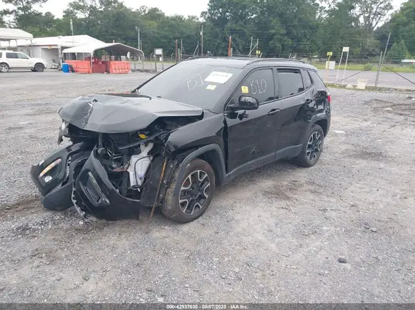 3C4NJDAB1KT682886 2019 JEEP COMPASS - Image 2