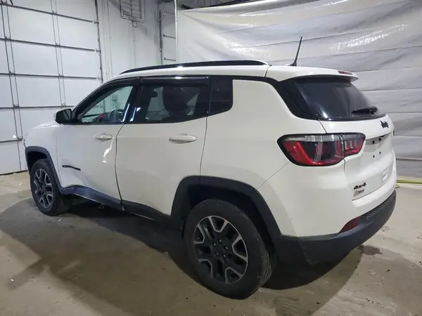 3C4NJDAB1KT689630 2019 JEEP COMPASS - Image 2