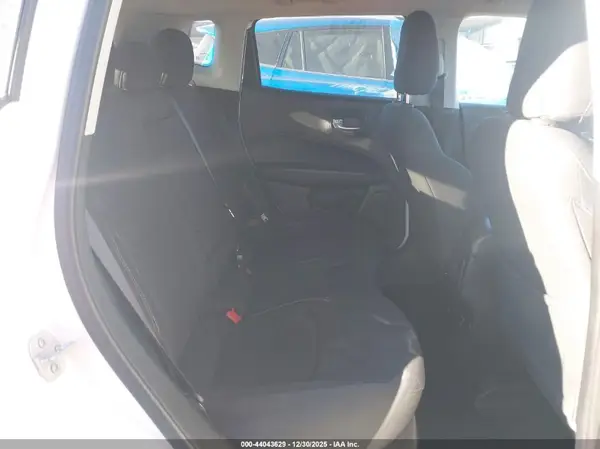 3C4NJDAB1KT703722 2019 JEEP COMPASS - Image 8