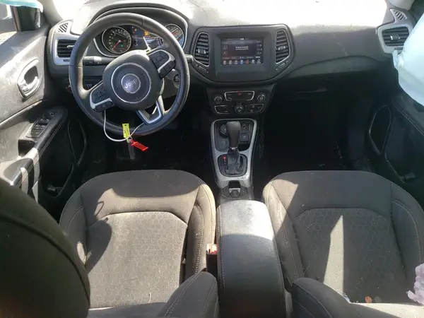 3C4NJDAB1KT802816 2019 JEEP COMPASS - Image 8