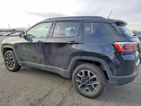 3C4NJDAB1LT135103 2020 JEEP COMPASS - Image 2