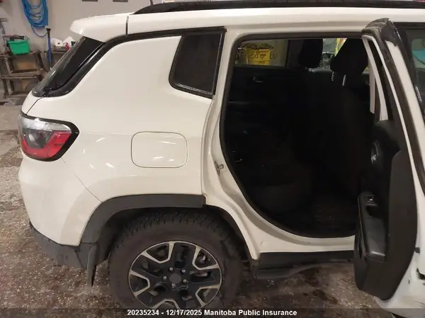 3C4NJDAB1MT583858 2021 JEEP COMPASS - Image 8