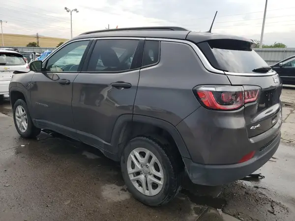3C4NJDAB1MT600268 2021 JEEP COMPASS - Image 2
