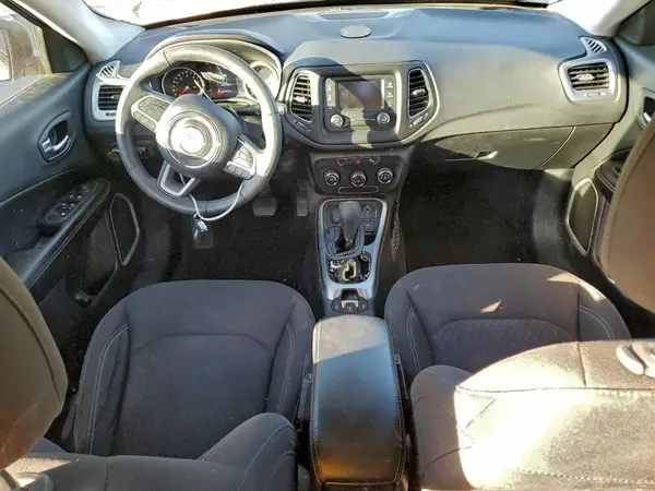 3C4NJDAB2HT642583 2017 JEEP COMPASS - Image 8