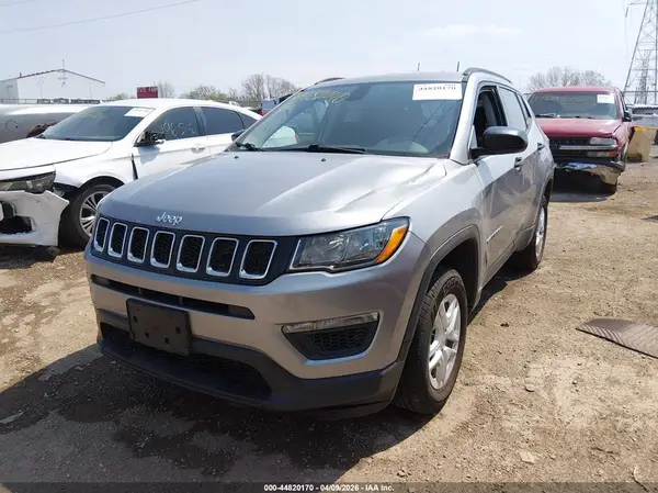 3C4NJDAB2JT100972 2018 JEEP COMPASS - Image 2